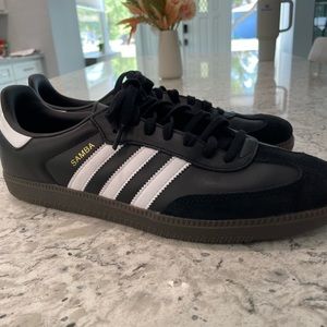 Adidas Samba - men’s size 11.5 - black & white